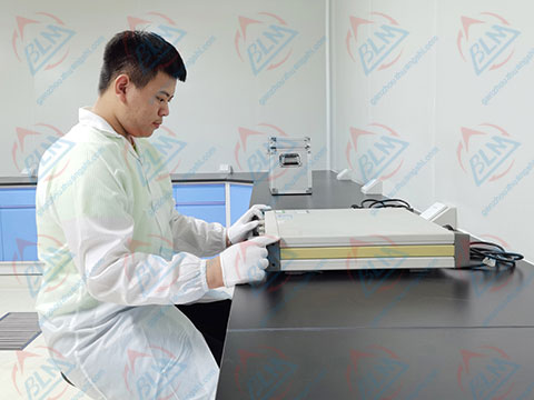 无线电向日葵污视频APP下载实验室图片